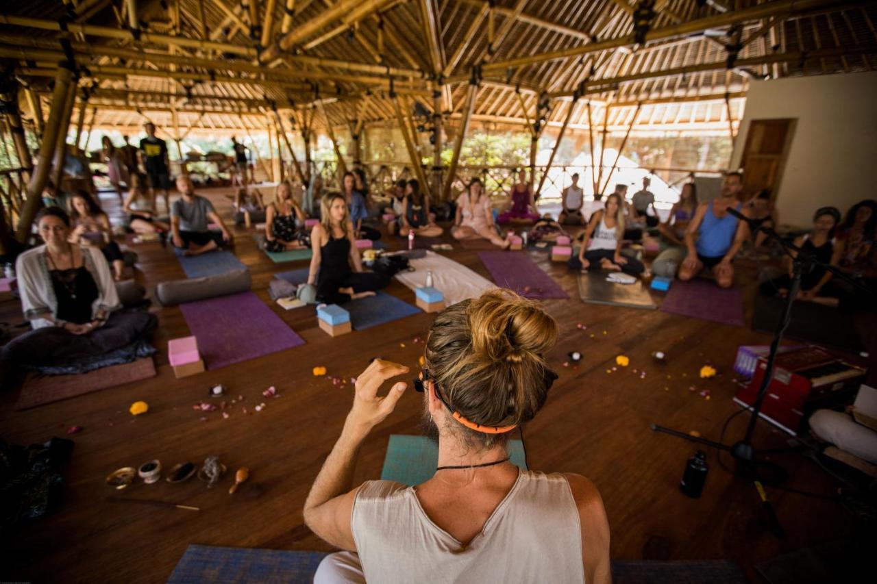 Resort Flowers & Fire Yoga Garden 3*